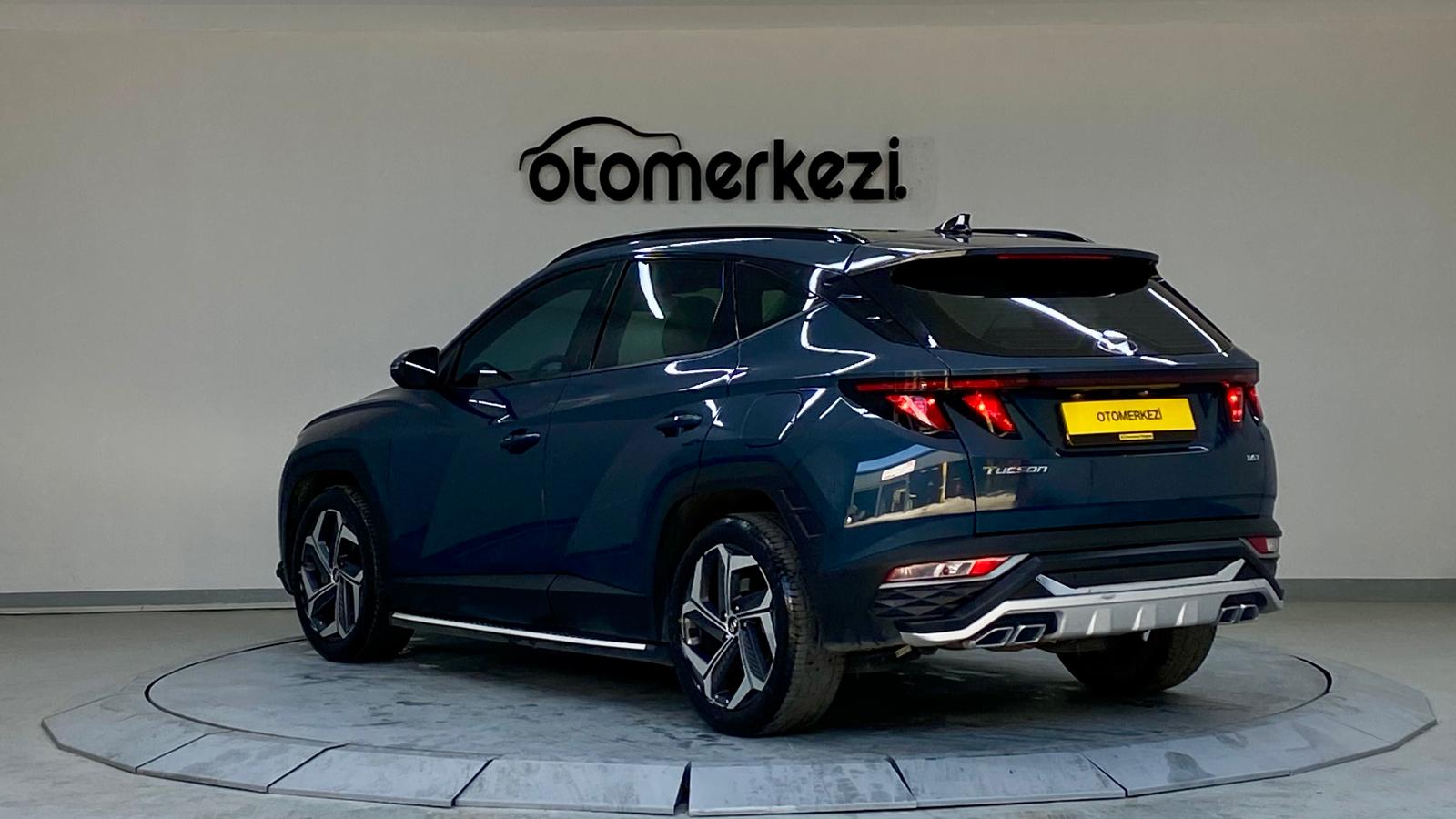 HYUNDAI TUCSON 24